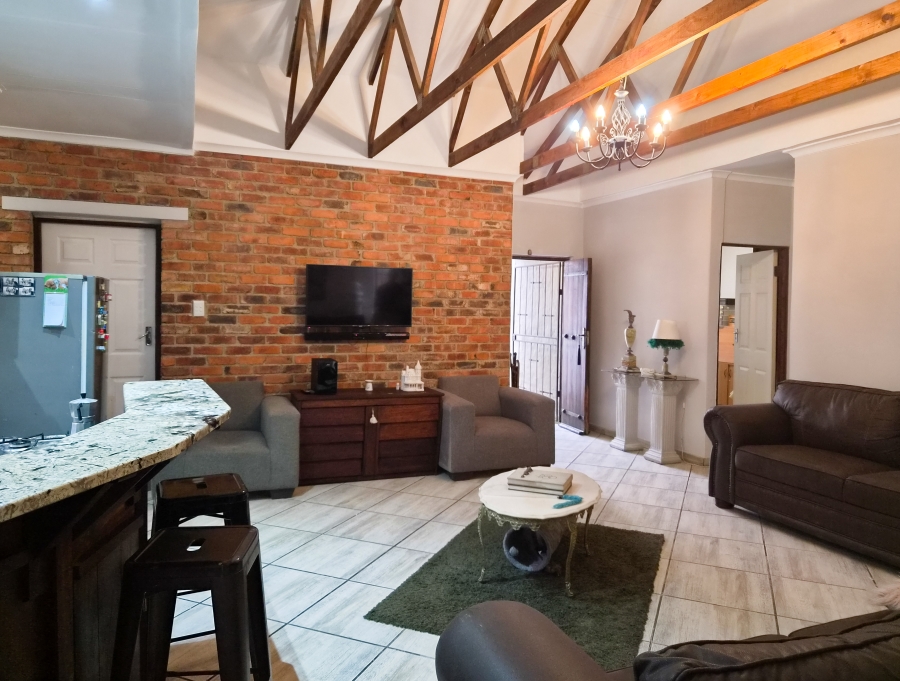 3 Bedroom Property for Sale in Mooivallei Park North West